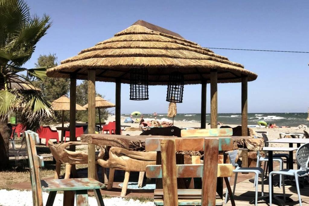 Marine De Bravone T2 Terrasse Front De Mer - Plage Pieds Dans L'Eau - Clim - Piscine - Wifi Linguizzetta Екстер'єр фото